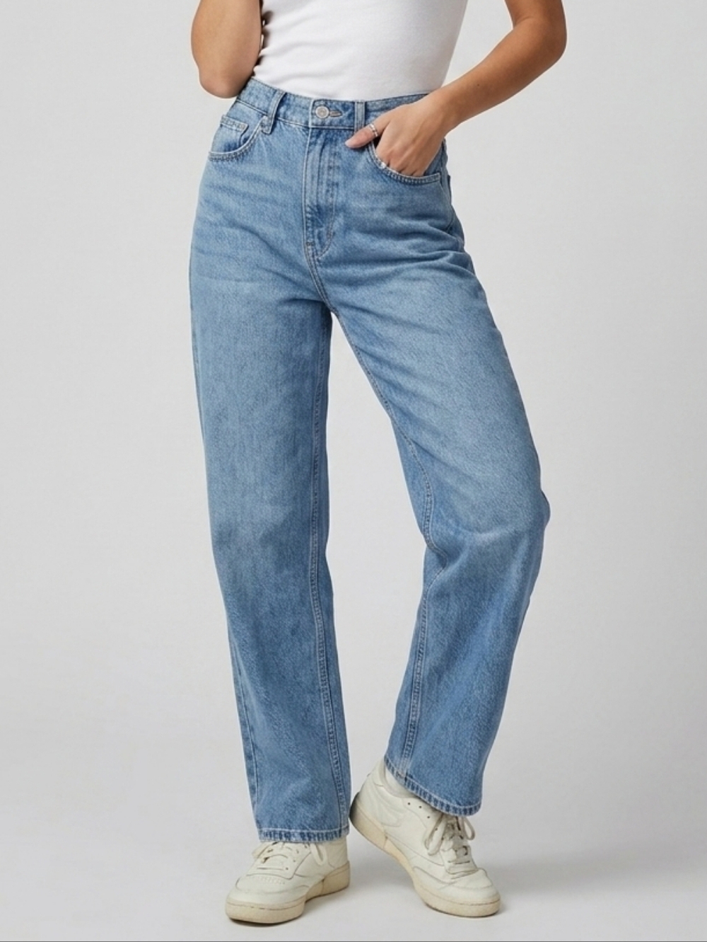 BDG High-Rise Straight Leg Jeans in Light Blue